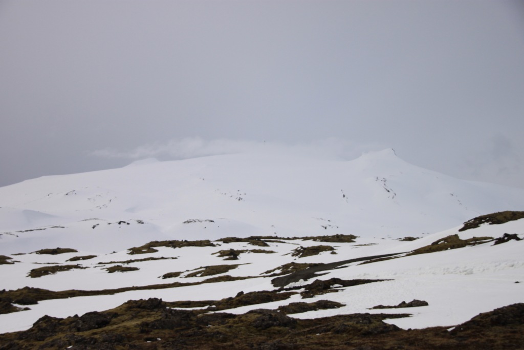 Le sommet du Snaefellsjökull enneigé.