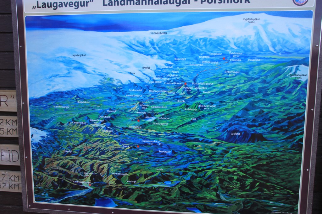 Le chemin du trek depuis le col du Fimmvörðuháls